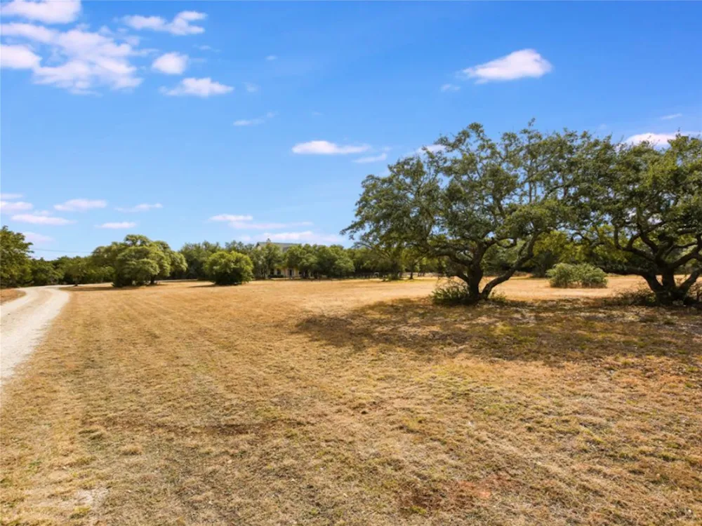 160 Sundance Trail Liberty Hill, TX 78642
