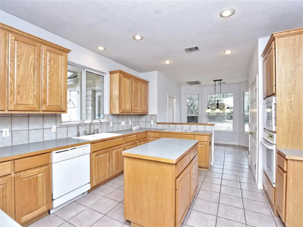 160 Sundance Trail Liberty Hill, TX 78642