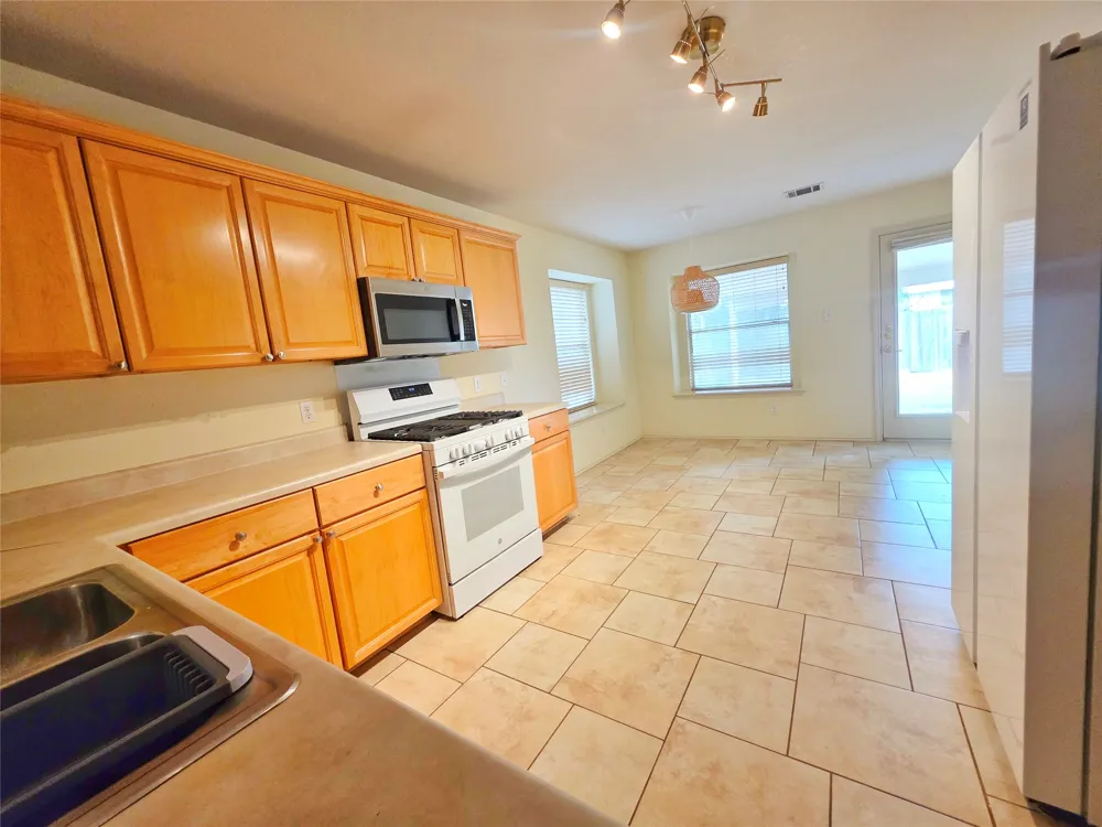 15528 Miss Adriennes Path Pflugerville, TX 78660