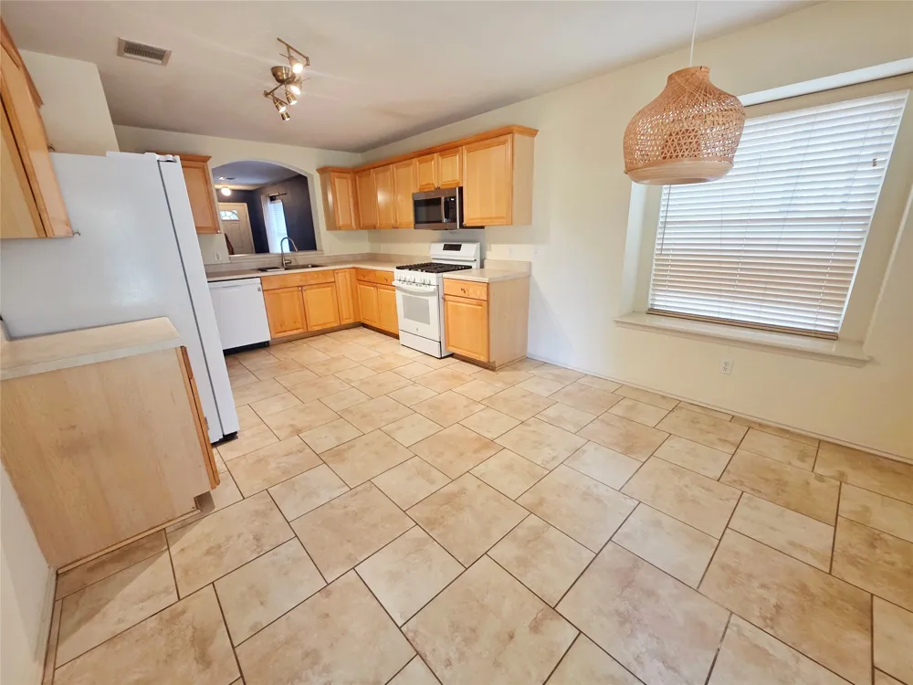 15528 Miss Adriennes Path Pflugerville, TX 78660