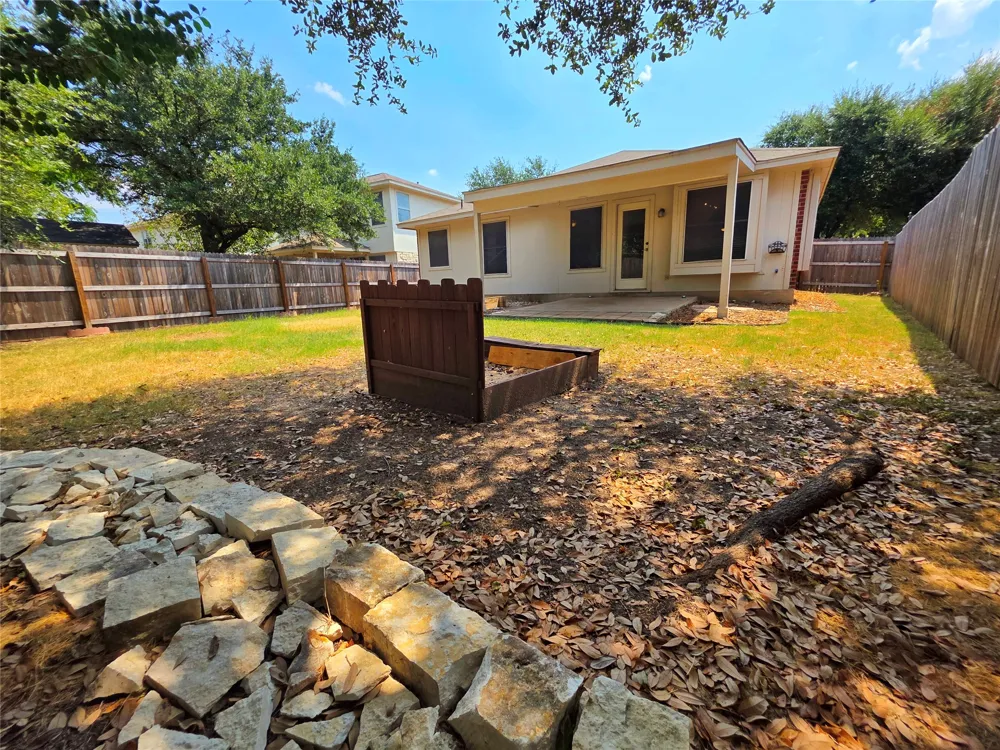 15528 Miss Adriennes Path Pflugerville, TX 78660