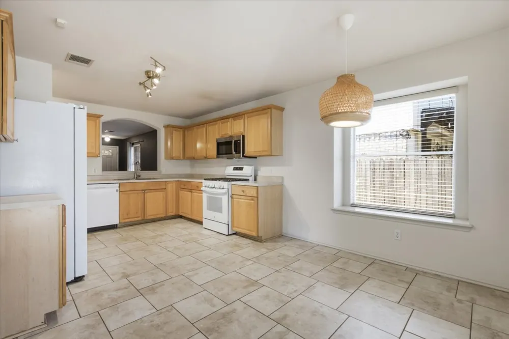15528 Miss Adriennes Path Pflugerville, TX 78660