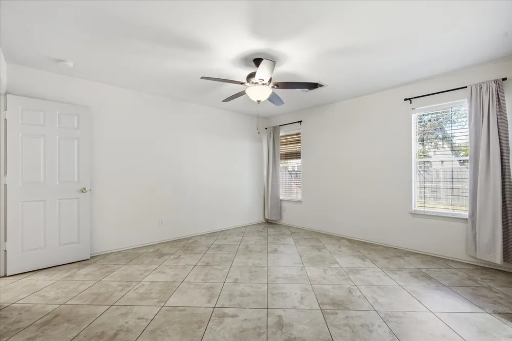 15528 Miss Adriennes Path Pflugerville, TX 78660