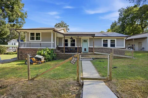 209 Owens Street
