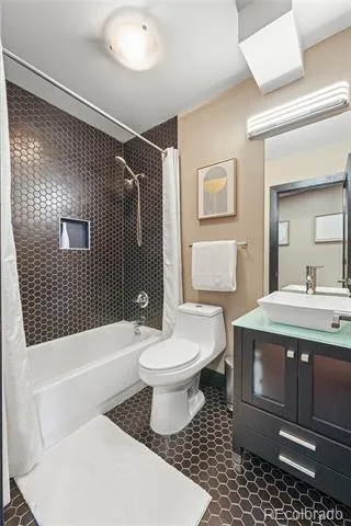 1050 Cherokee Street #301 Denver, CO 80204