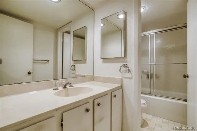4250 S Olive Street #115 Denver, CO 80237