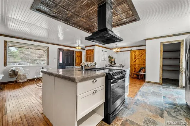 11 MacNaughton Road Pueblo, CO 81001