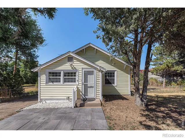 347 W Rafferty Gardens Avenue Littleton, CO 80120