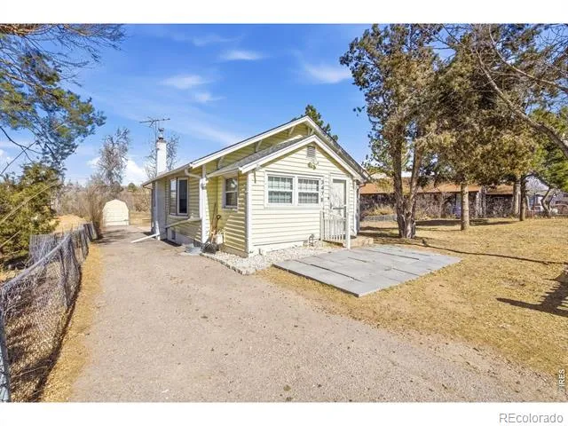 347 W Rafferty Gardens Avenue Littleton, CO 80120