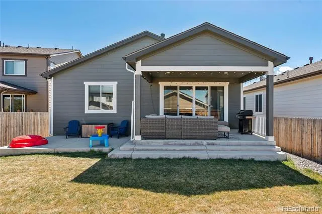 284 Vista Cliff Circle Castle Rock, CO 80104