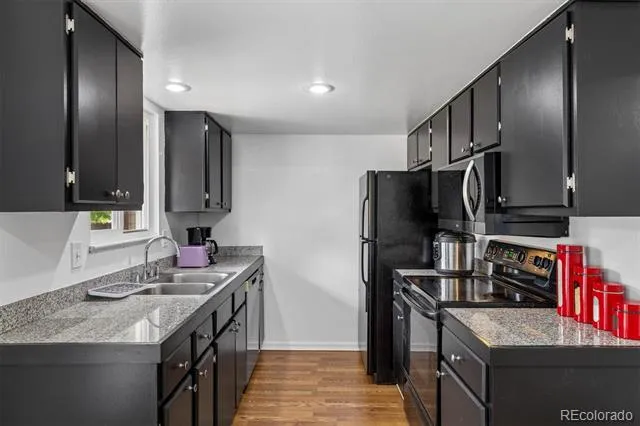 7711 W GLASGOW PLACE Littleton, CO 80128
