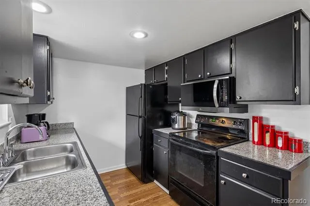 7711 W GLASGOW PLACE Littleton, CO 80128