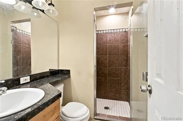 6974 S Lakeview Street Littleton, CO 80120