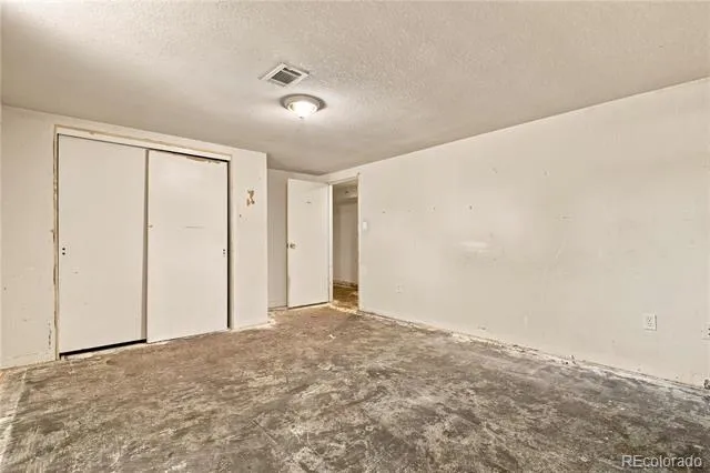 6974 S Lakeview Street Littleton, CO 80120