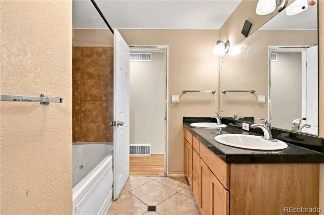 6974 S Lakeview Street Littleton, CO 80120
