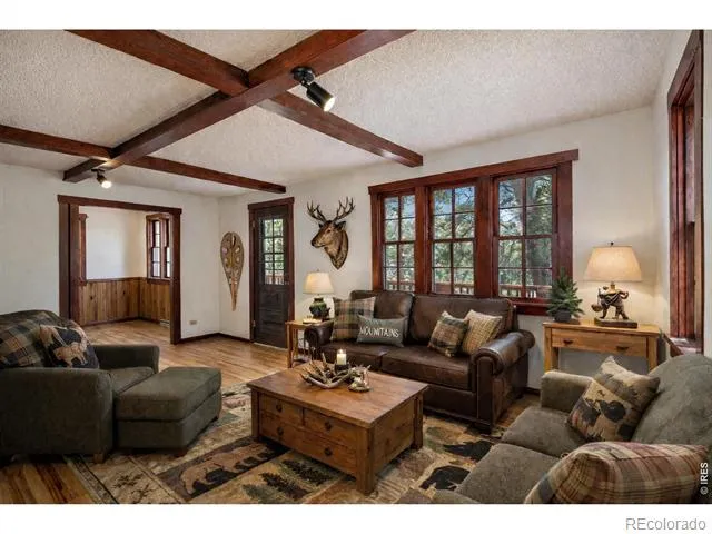 1141 Wallace Lane Estes Park, CO 80517