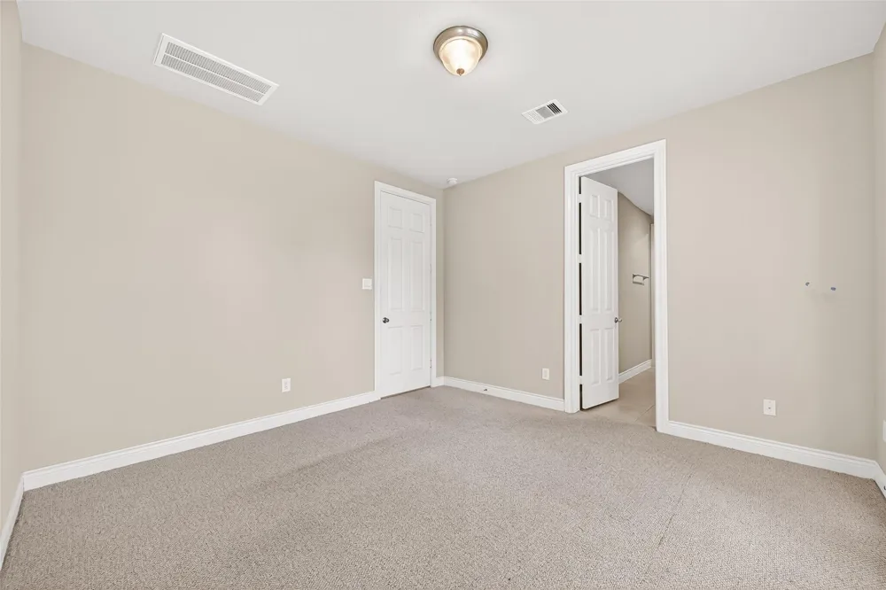8810 Lakeshore Bend Drive Houston, TX 77080