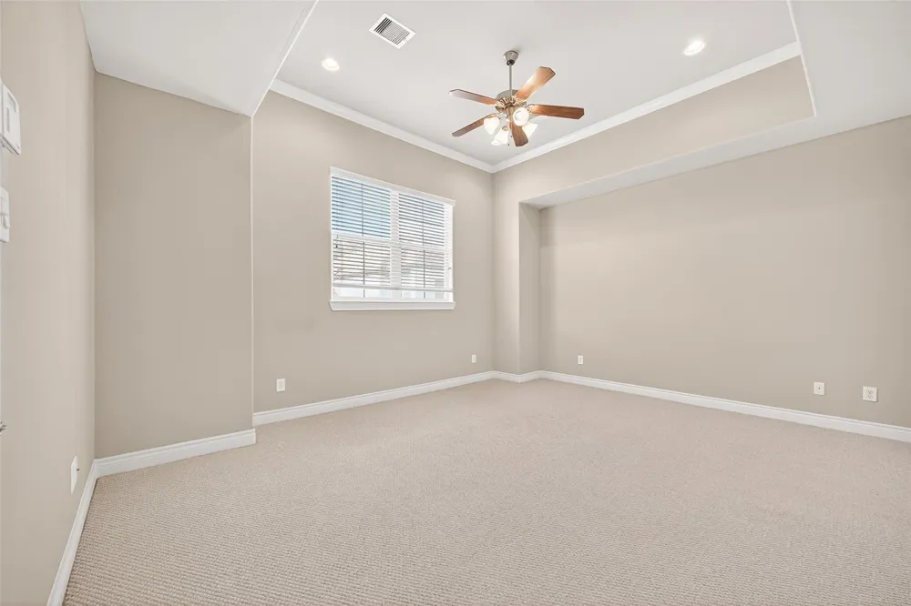 8810 Lakeshore Bend Drive Houston, TX 77080