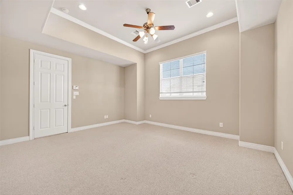 8810 Lakeshore Bend Drive Houston, TX 77080