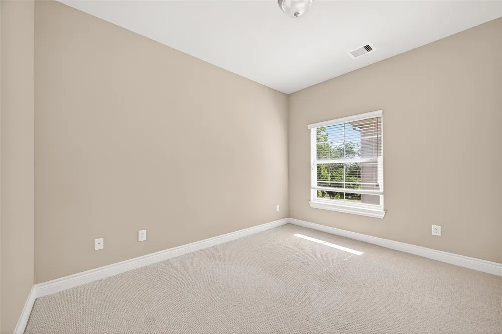 8810 Lakeshore Bend Drive Houston, TX 77080