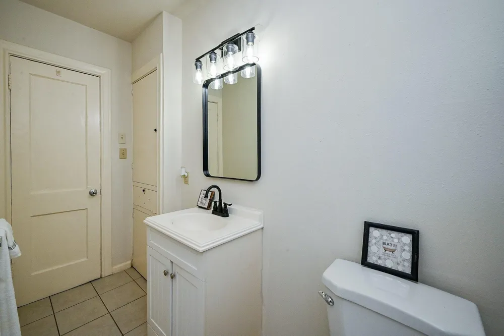 1804 Summer Street Houston, TX 77007