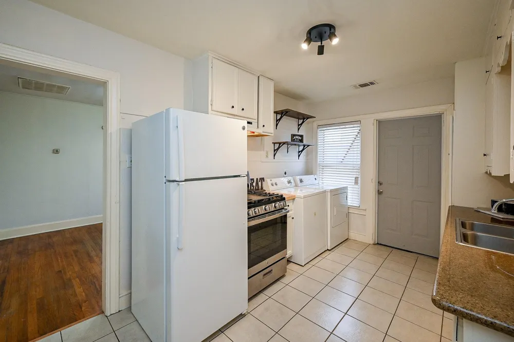 1804 Summer Street Houston, TX 77007