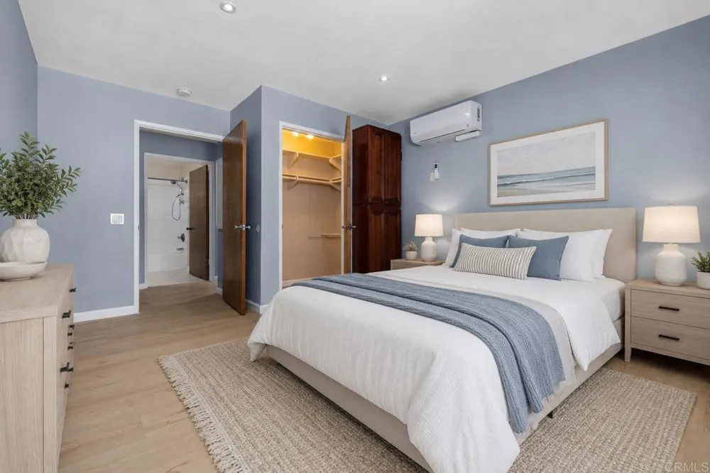 8324 Regents Road #1B San Diego, CA 92122