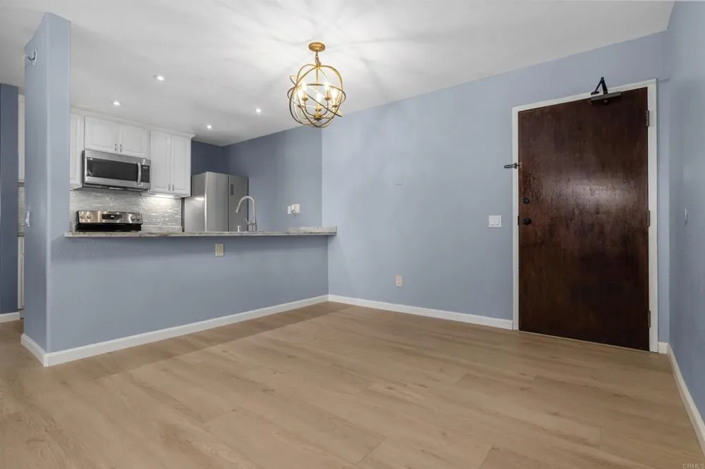 8324 Regents Road #1B San Diego, CA 92122