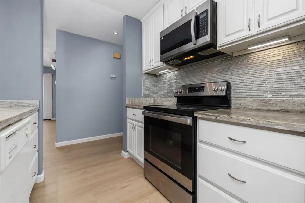 8324 Regents Road #1B San Diego, CA 92122