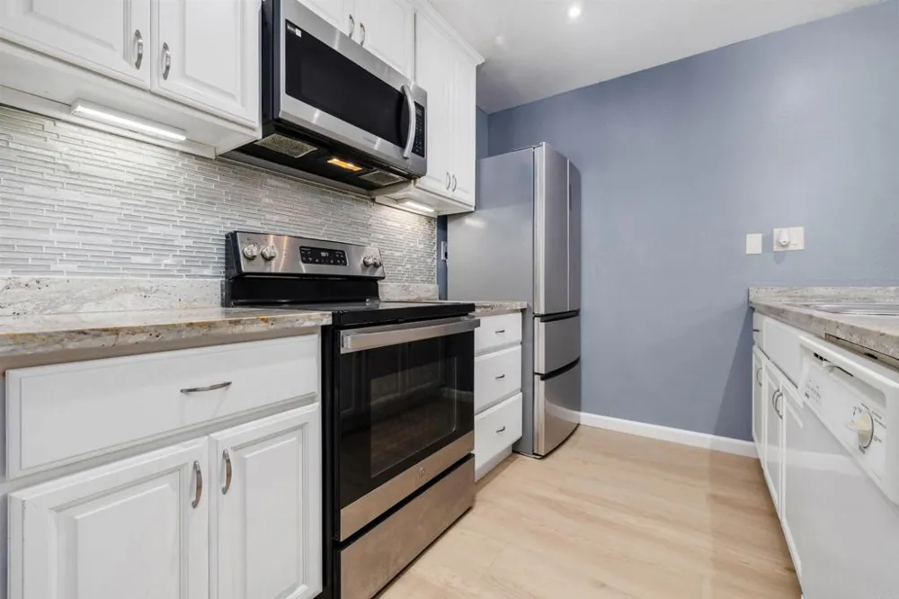 8324 Regents Road #1B San Diego, CA 92122