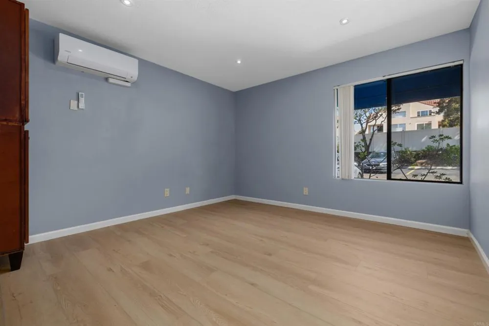8324 Regents Road #1B San Diego, CA 92122