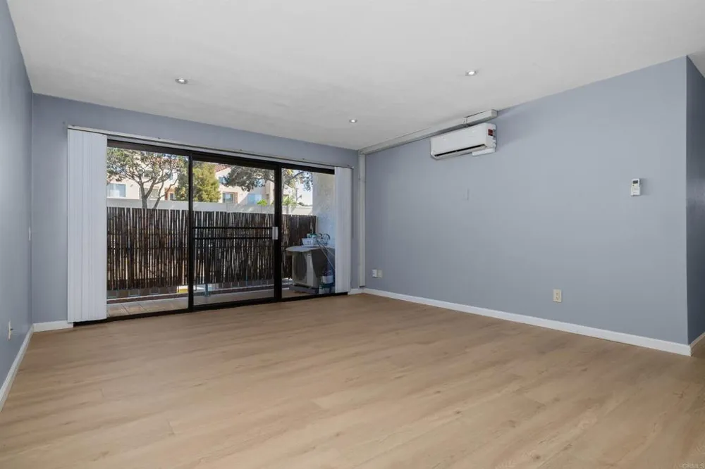 8324 Regents Road #1B San Diego, CA 92122