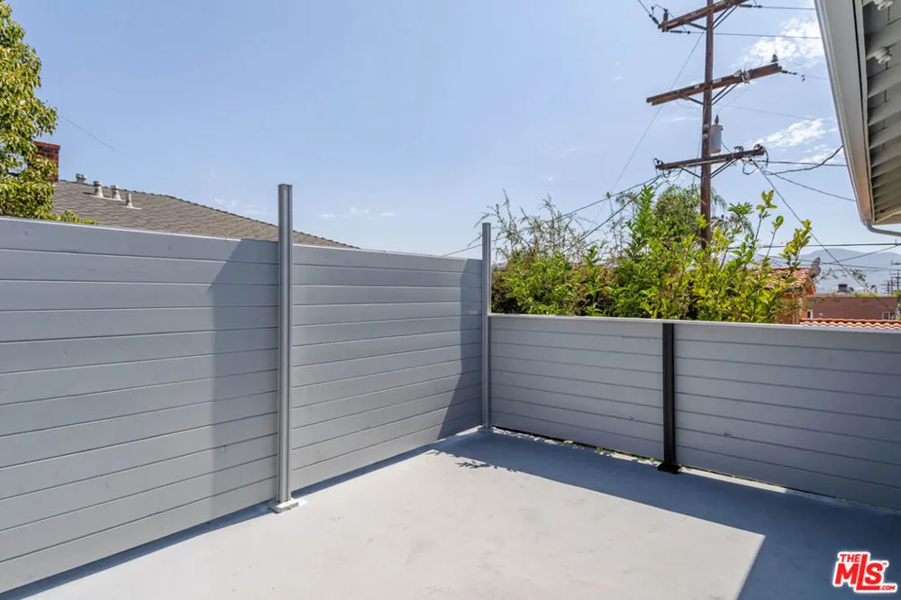 1812 W Glenoaks Boulevard #D Glendale, CA 91206