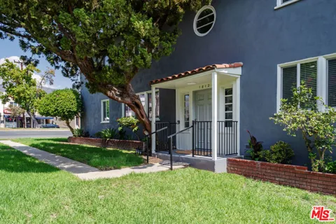 1812 W Glenoaks Boulevard #D