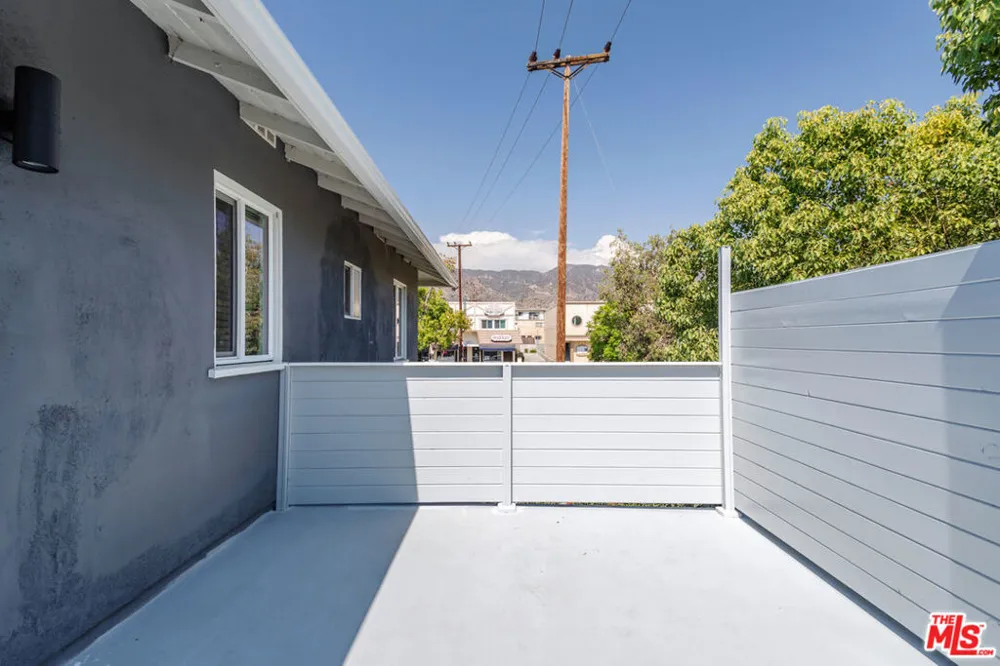 1812 W Glenoaks Boulevard #D Glendale, CA 91206