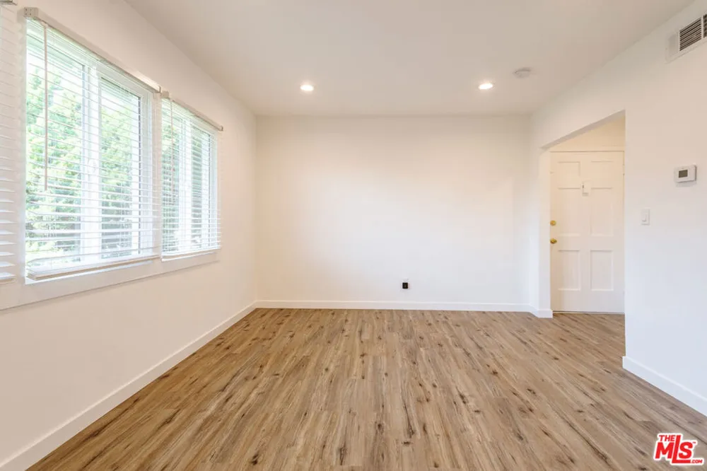 1812 W Glenoaks Boulevard #D Glendale, CA 91206