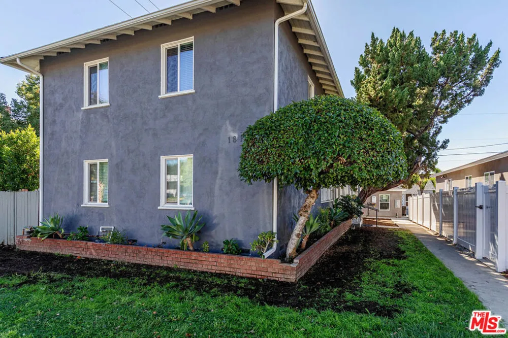 1812 W Glenoaks Boulevard #D Glendale, CA 91206