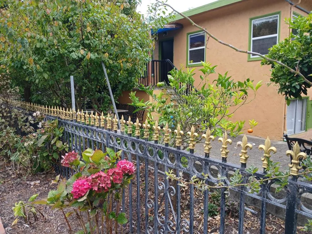 411 San Carlos Avenue El Granada, CA 94018