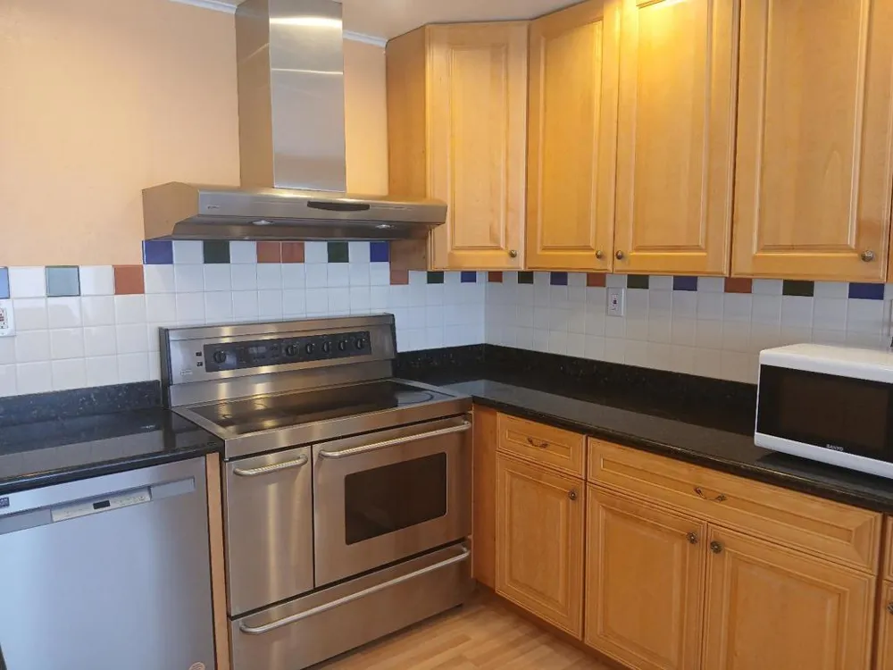411 San Carlos Avenue El Granada, CA 94018
