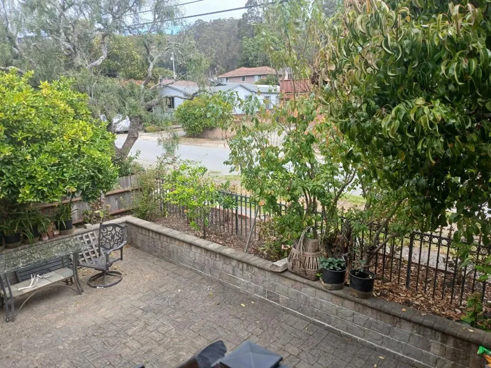 411 San Carlos Avenue El Granada, CA 94018