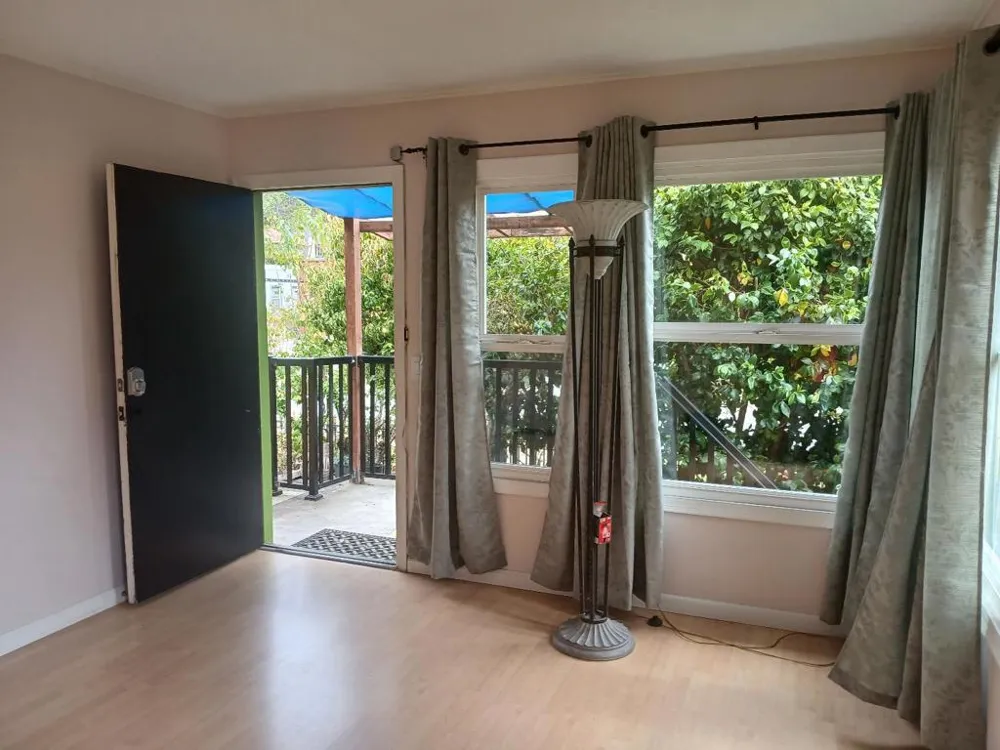 411 San Carlos Avenue El Granada, CA 94018