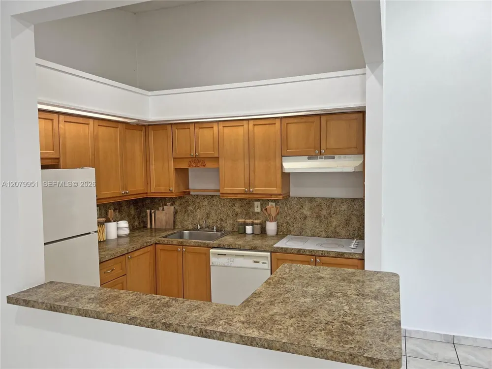 18905 NW 62nd Ave #204 Hialeah, FL 33015