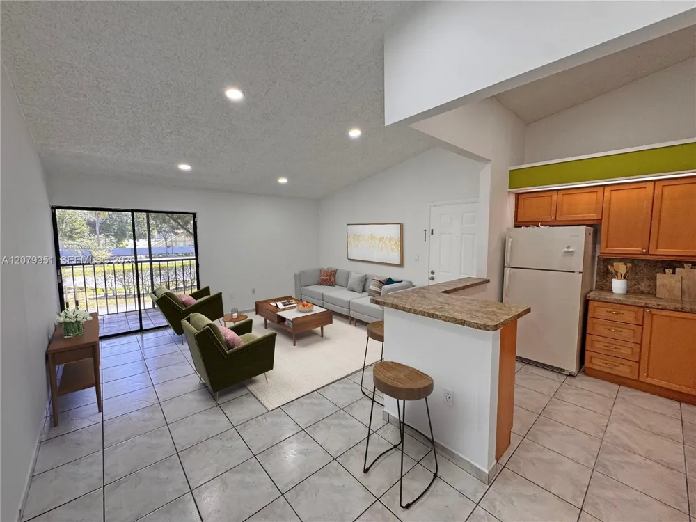 18905 NW 62nd Ave #204 Hialeah, FL 33015