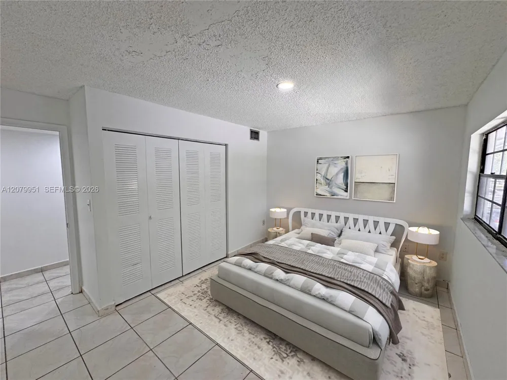 18905 NW 62nd Ave #204 Hialeah, FL 33015