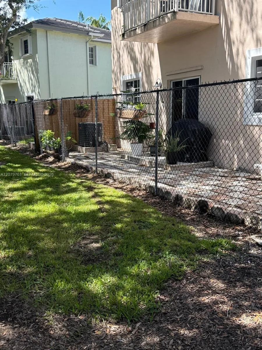 2650 NE 3rd Dr #104 Homestead, FL 33033