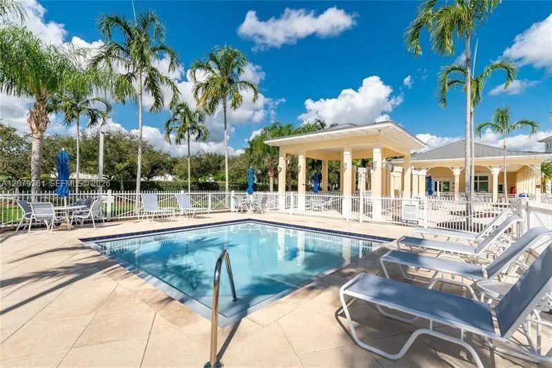 2650 NE 3rd Dr #104 Homestead, FL 33033