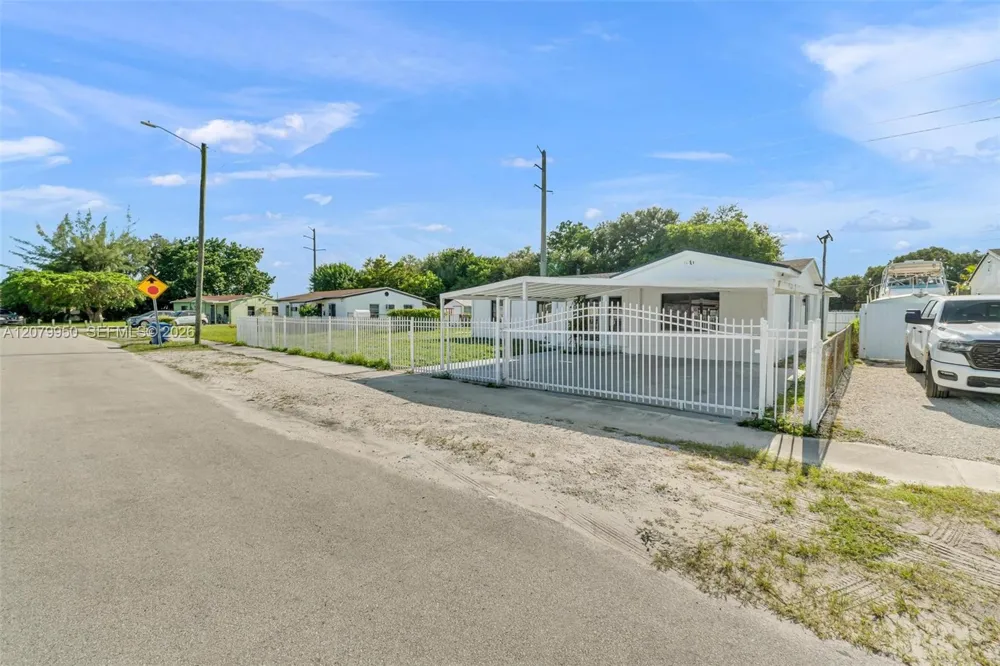 15770 NW 18th Pl Miami Gardens, FL 33054