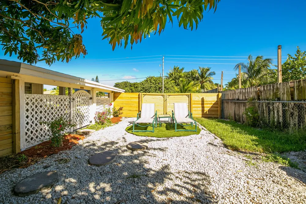 609 S ARNOLD AVENUE Lantana, FL 33462