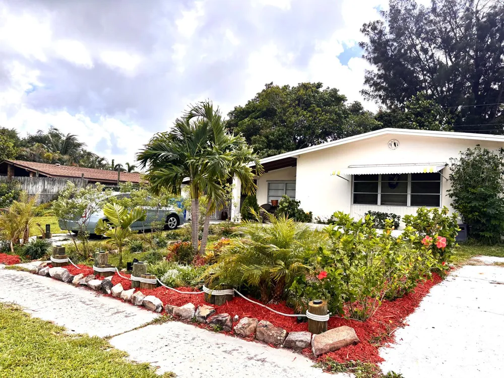 609 S ARNOLD AVENUE Lantana, FL 33462