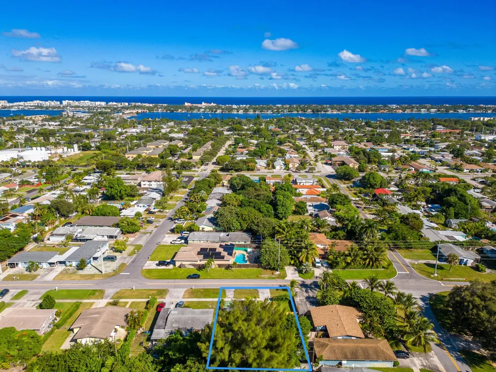 609 S ARNOLD AVENUE Lantana, FL 33462